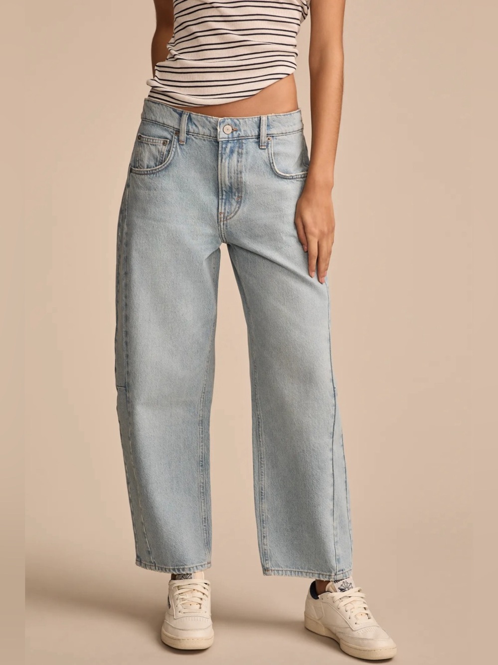 Lucky Brand Distressed High Rise Barrel-Leg Jeans •        Size 10/30 NWT - Picture 3 of 11